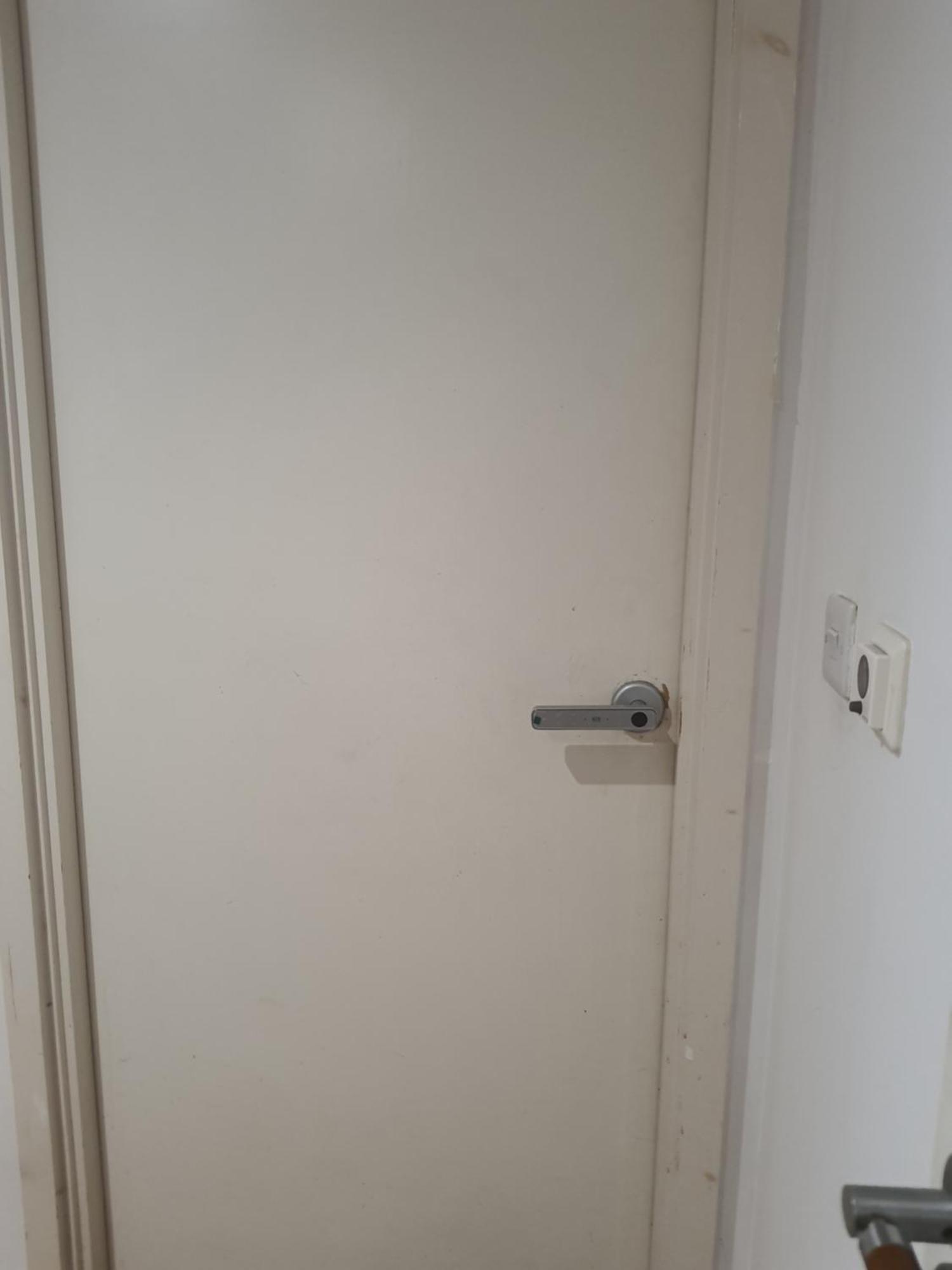 Ensuite Room In Canary Wharf Top-Floor Apartment London